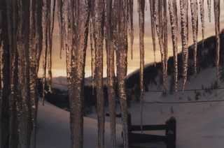 Eiszapfen morgens vor dem Klofenster